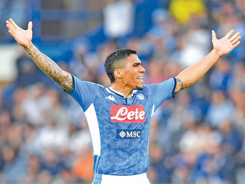 آلان نجم نابولي ومنتخب البرازيل