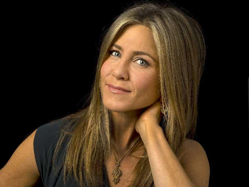 النجمة العالمية ​جنيفر أنيستون