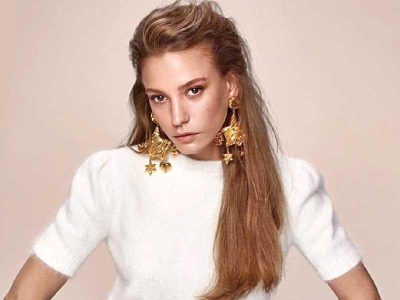 الممثلة التركية ​سيريناي ساريكايا​