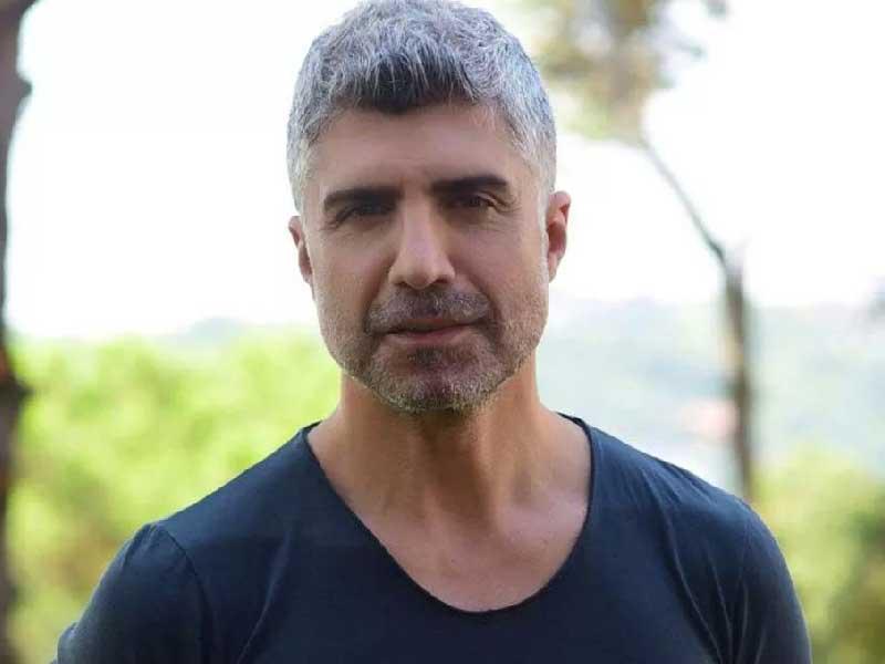 النجم التركي ​أوزجان دينيز