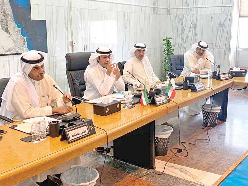 جانب من اجتماع اللجنة الفنية 