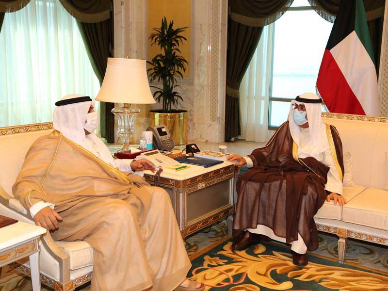 ولي العهد مستقبلاً المنصور أمس