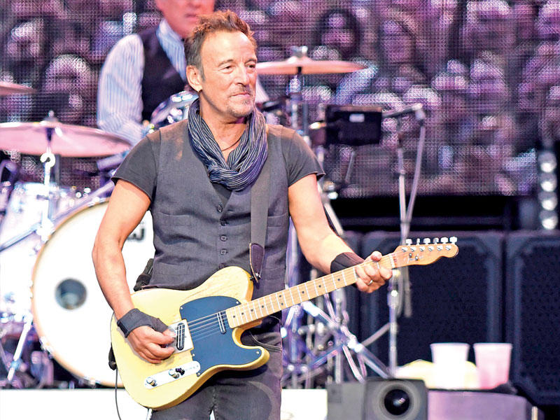 نجم الروك الأميركي بروس سبرينغستين 