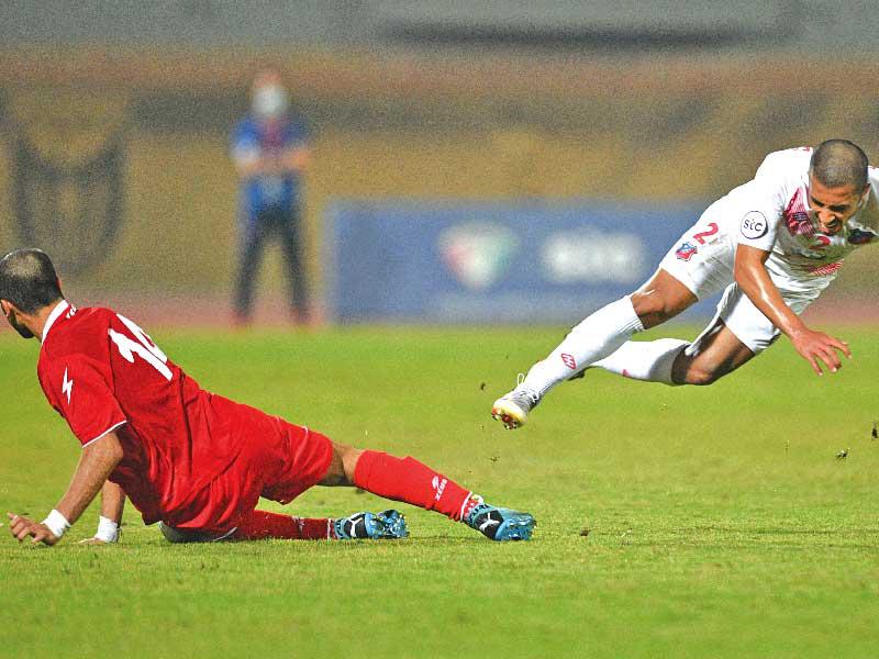 جانب من مباراة الكويت واالصليبيخات             (تصوير نوفل إبراهيم)