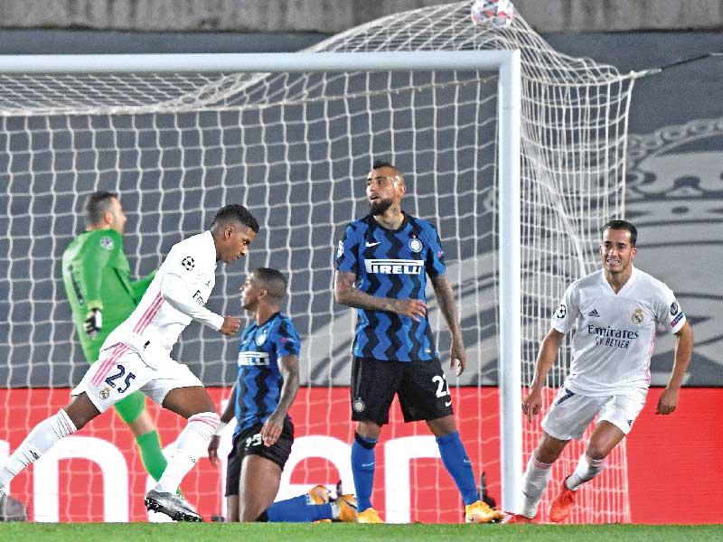 رودريغو نجم الريال يحرز هدفه في مرمى إنتر ميلان