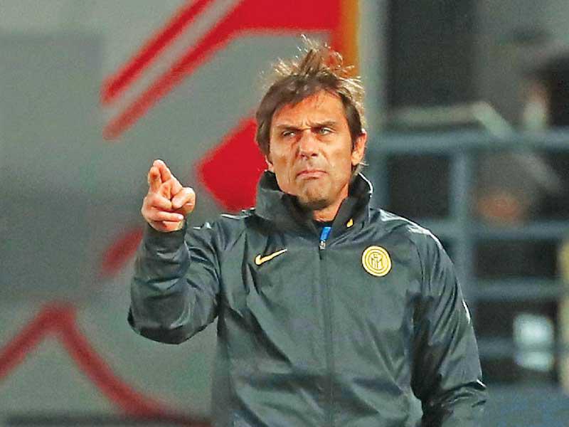 المدير الفني لإنتر ميلانو  أنطونيو كونتي