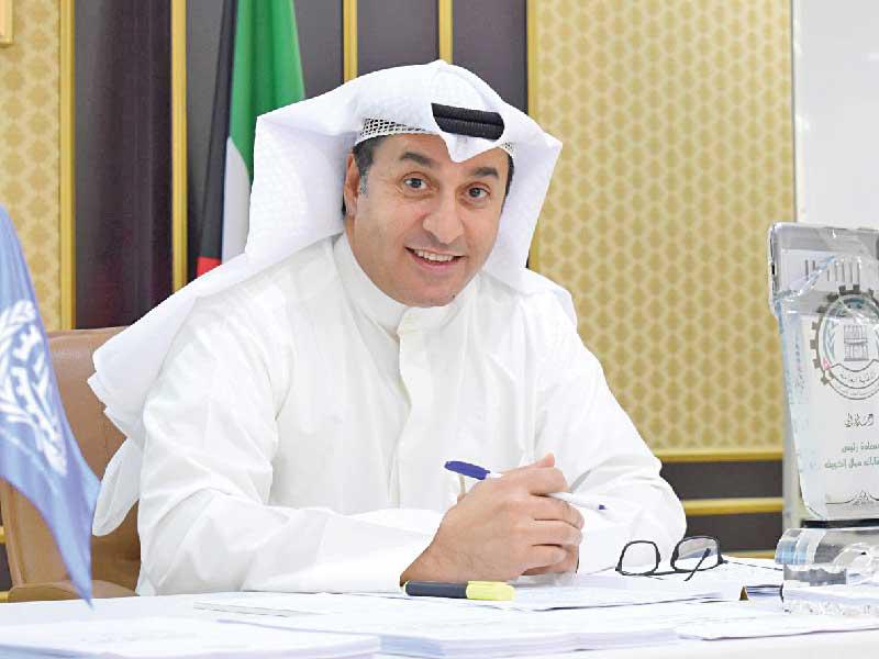  رئيس مجلس إدارة نقابة العاملين في بلدية الكويت ورئيس الاتحاد العربي لعمال البلديات والسياحة والسكرتير العام للاتحاد العام لعمال الكويت، محمد العرادة