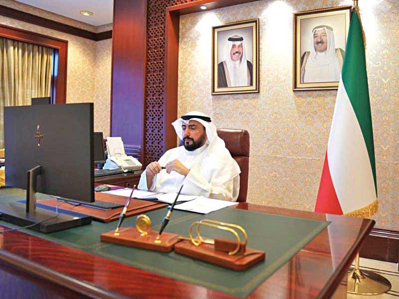 باسل الصباح خلال الاجتماع أمس