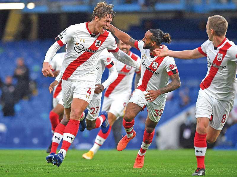 لاعبو ساوثمبتون خلال مباراة سابقة