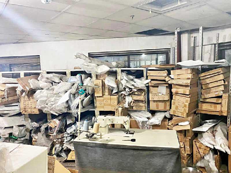 إحدى المنشآت المغلقة 