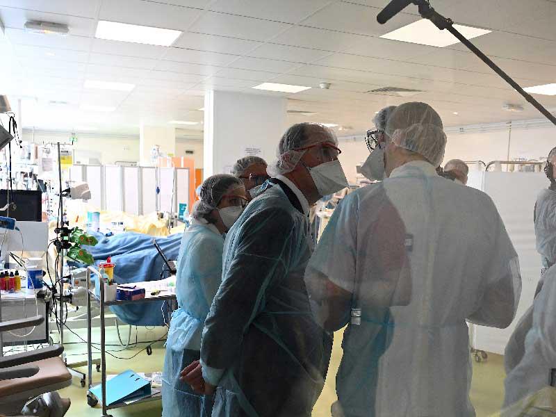 احتجاج في فرنسا على إقفال المكتبات وأجنحة بيع الكتب