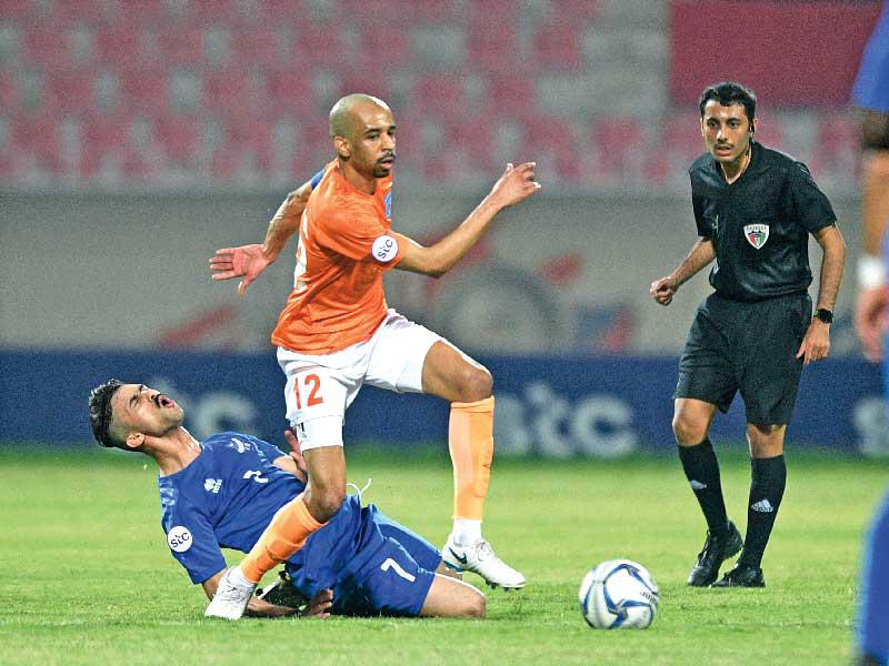 جانب من مباراة كاظمة والتضامن (تصوير نوفل إبراهيم)