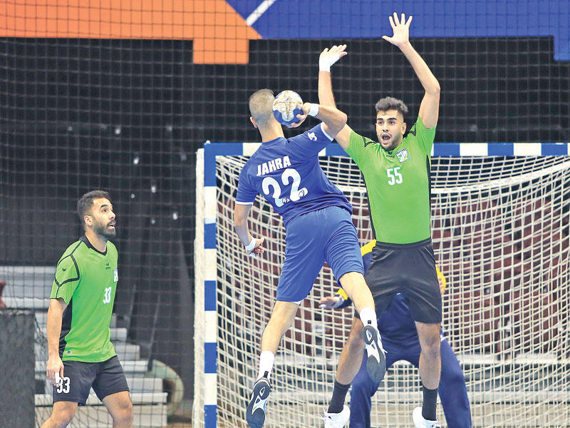 جانب من مباراة العربي والجهراء         (تصوير جورج رجي)