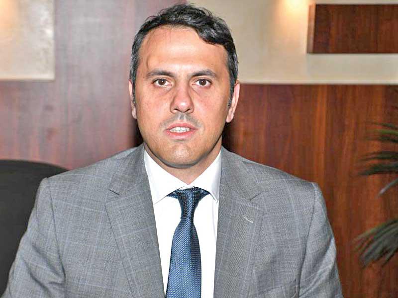  رئيس وحدة المسالك البولية في مستشفى جابر للقوات المسلحة واختصاصي أول جراحة المسالك البولية د. محمد الغانم