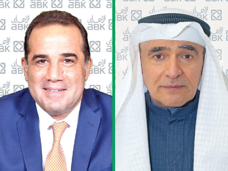  رئيس مجلس إدارة البنك الأهلي الكويتي – مصر علي معرفـي-الرئيس التنفيذي العضو المنتدب للبنك الأهلي الكويتي – مصر خالد السلاوي