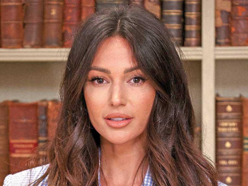 الممثلة الإنكليزية ومصممة الأزياء ميشيل كيغان