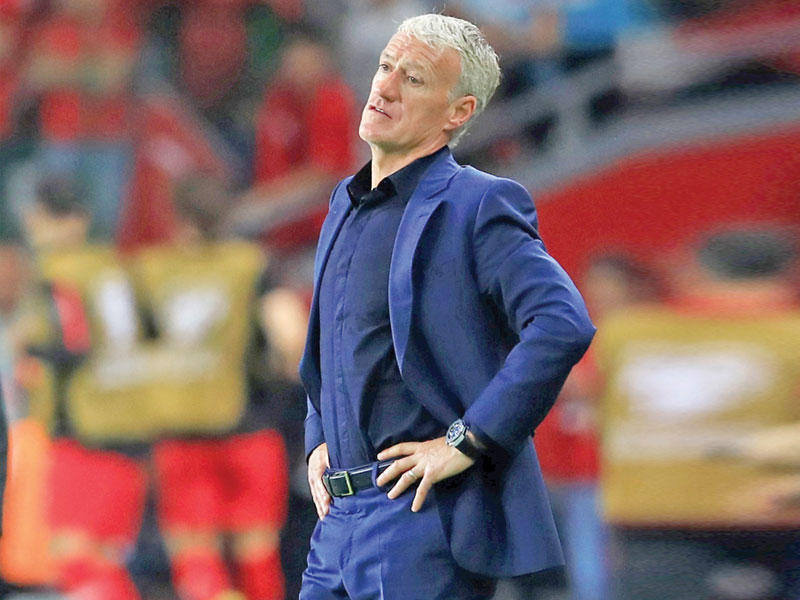 مدرب المنتخب الفرنسي لكرة القدم ديدييه ديشان