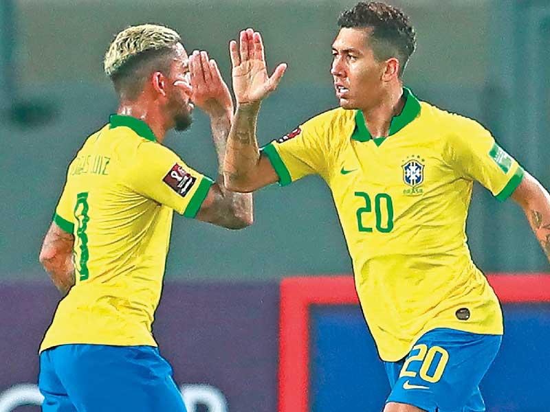 فيرمينيو ودوغلاس لويز نجما المنتخب البرازيلي