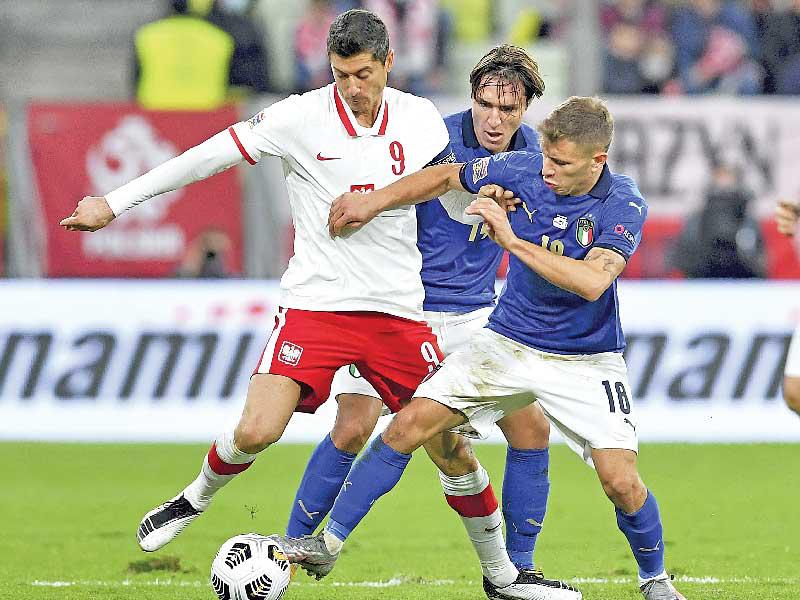 جانب من المباراة السابقة بين المنتخبين الإيطالي والبولندي