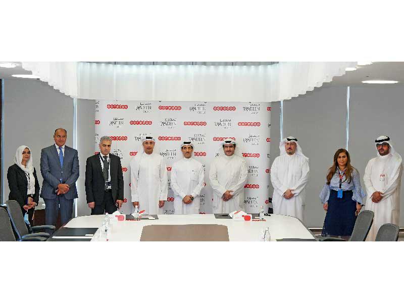 من اليمين: ثامر الطاحوس وفاطمة دشتي ومجبل الأيوب وعبدالعزيز يعقوب البابطين وأحمد عبدالعزيز الصرعاوي ومعاذ الرومي ونبيل فارس وفادي قعوار وشبنام شريف