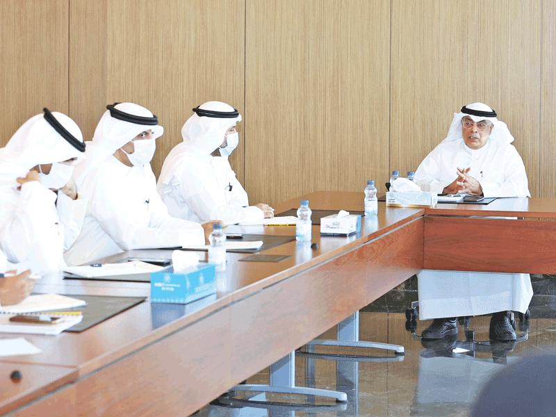 المقصيد مترئساً الاجتماع أمس