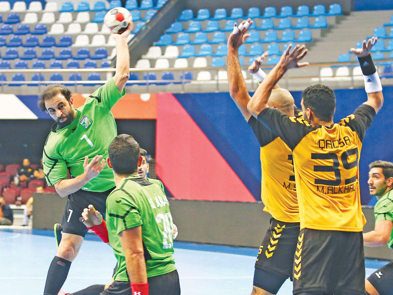 جانب من مباراة العربي والقادسية في كرة اليد (تصوير جورج رجي)