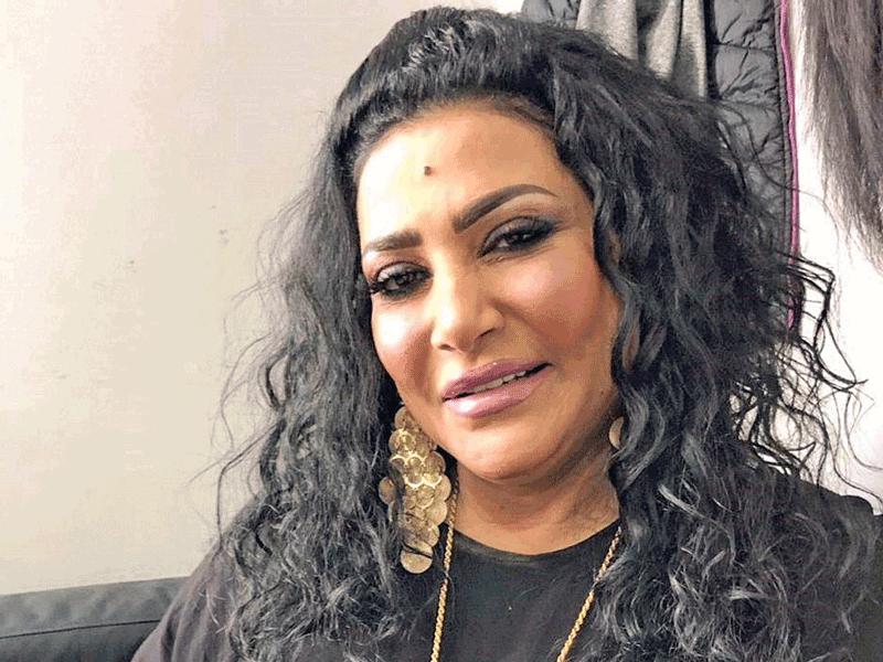 الفنانة بدرية طلبة 