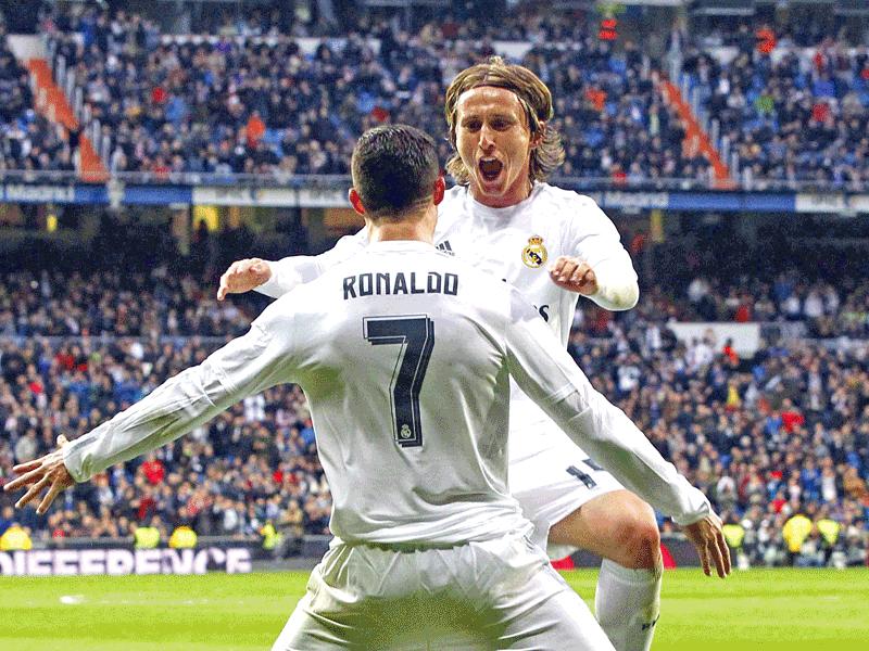 صورة أرشيفية لرونالدو ومودريتش