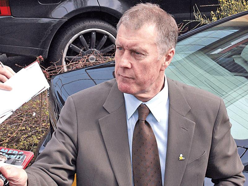 الأسطورة الإنكليزي جيف هيرست بطل مونديال 1966