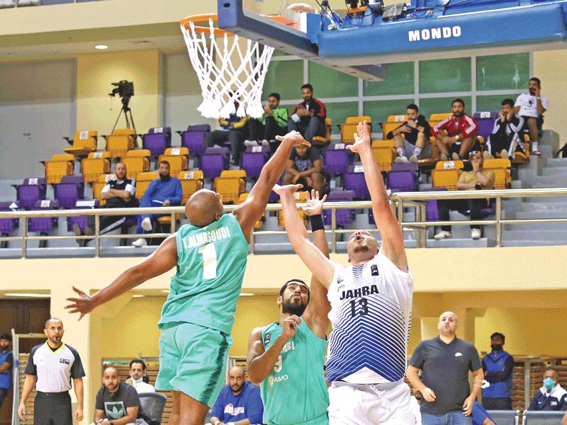 جانب من مباراة الجهراء والعربي (تصوير جورج رجي)