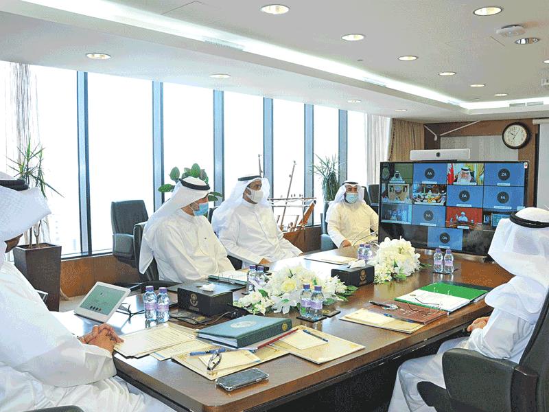 قياديو وزارة الأوقاف أثناء الاجتماع 