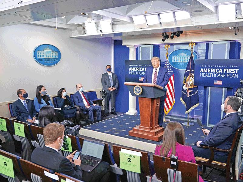 مؤتمر الرئيس دونالد ترامب الصحافي في البيت الأبيض أمس الأول (أ ف ب)