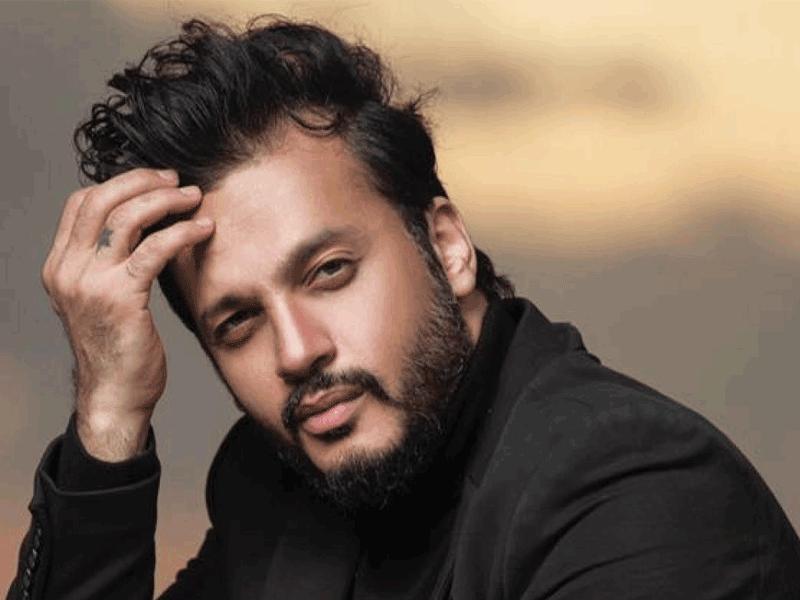 الفنان إيساف 