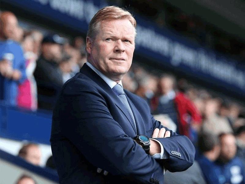  المدير الفني لفريق برشلونة، رونالد كومان