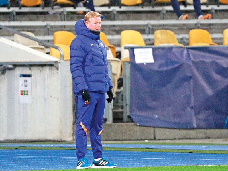 رونالد كومان المدير الفني لبرشلونة 