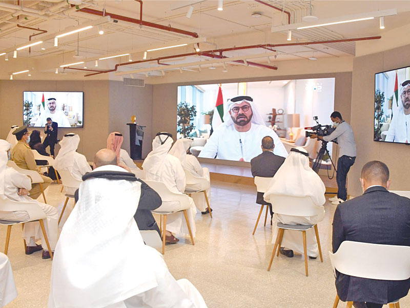  جانب من المشاركين في تكريم الفائزين بجائزة التميز الحكومي العربي 