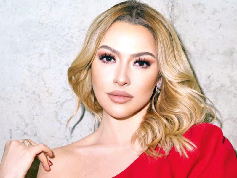 النجمة التركية هاديسا 