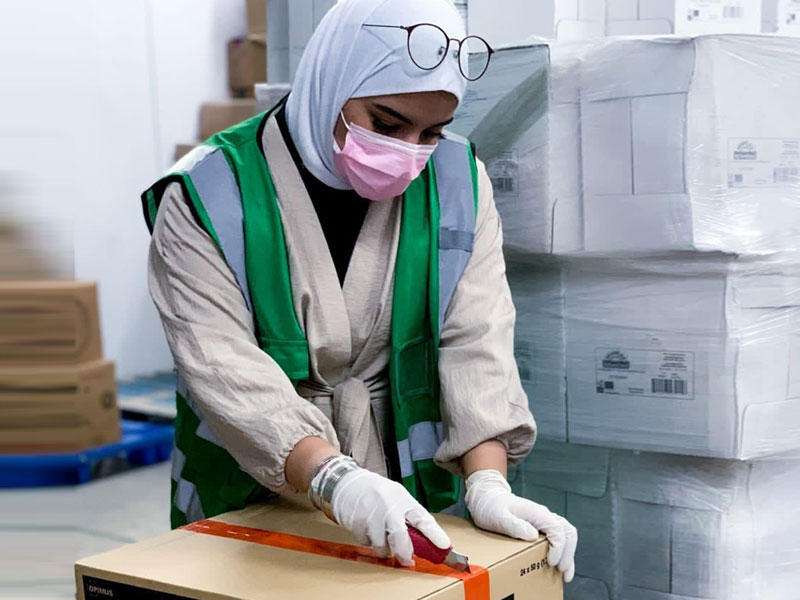 جانب من تجهيز الطعام في «ريفود»