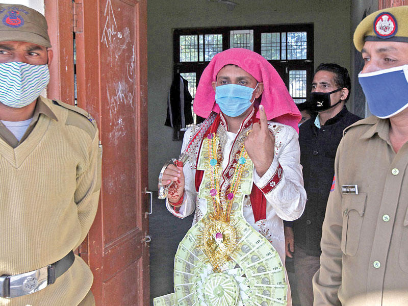 انتخابات بكشمير الهندية وسط تدابير أمنية 