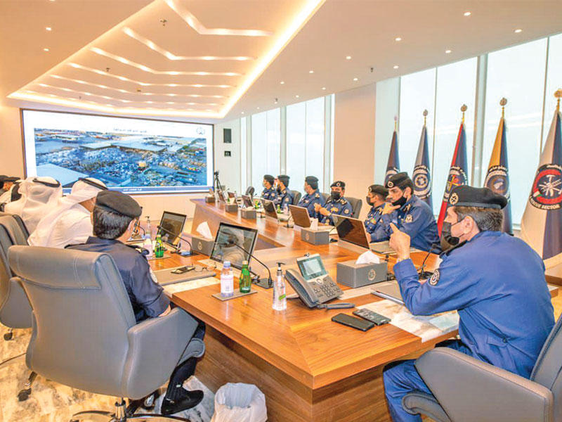 جانب من اجتماع بعض الجهات المعنية أمس