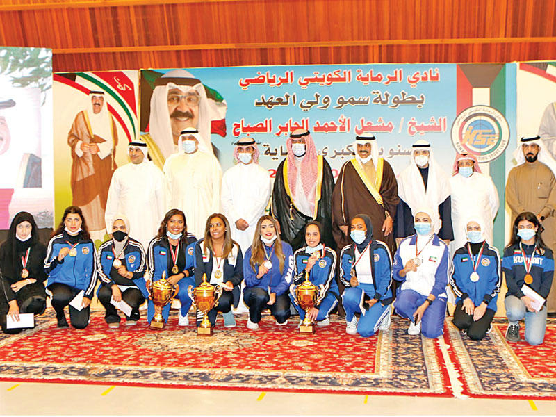 صورة جماعية لممثل راعي البطولة مع الراميات