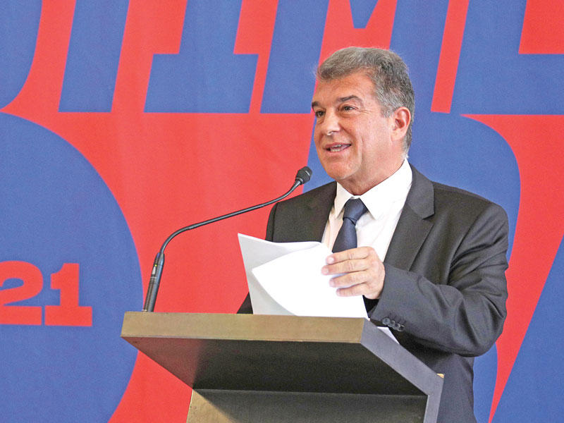 الرئيس السابق لنادي برشلونة الإسباني لكرة القدم جوان لابورتا