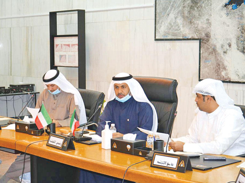 جانب من اجتماع لجنة الفروانية