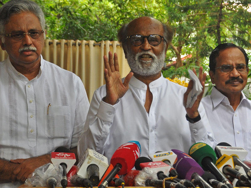 النجم السينمائي الهندي التاميلي راجنيكانث