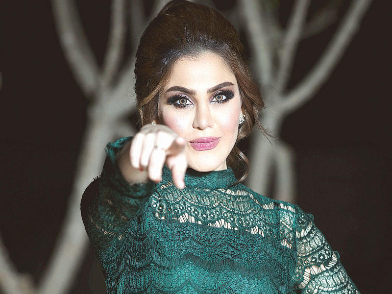 الفنانة شوق