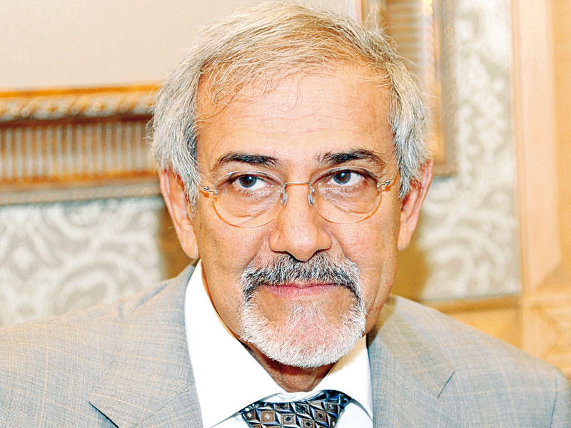 رئيس مجلس إدارة جمعية الهلال الأحمر، د. هلال الساير