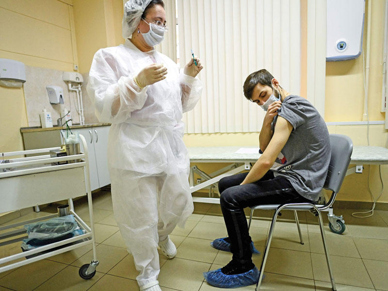 انطلاق حملة التطعيم ضد فيروس كورونا بموسكو