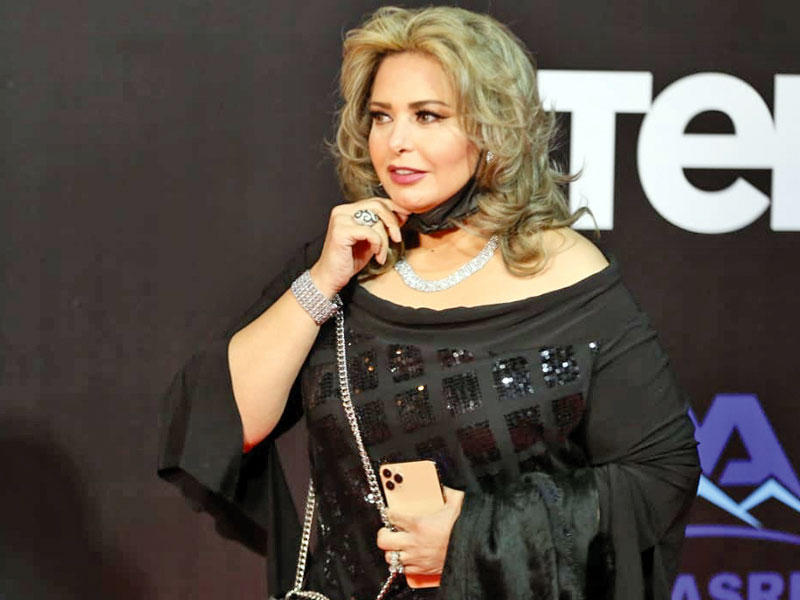الفنانة صابرين