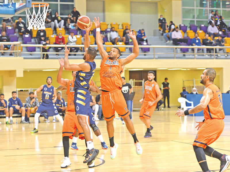 سعد الرفاعي يتجه للتسجيل في سلة كاظمة ويوسف بورحمة يحاول عرقلته