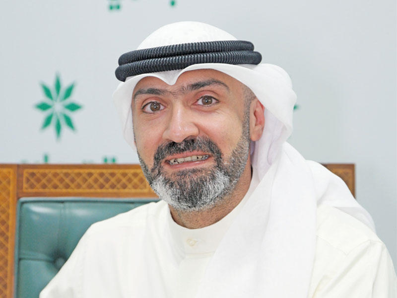 عبدالعزيز ملك مساعد المدير العام – مركز البطاقات